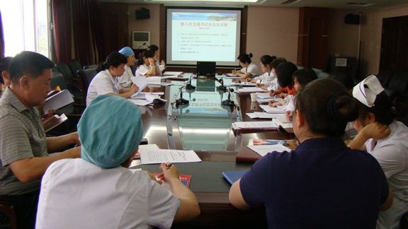 两学一做 党委在支部书记会上布置两学一做第一阶段具体要求.jpg