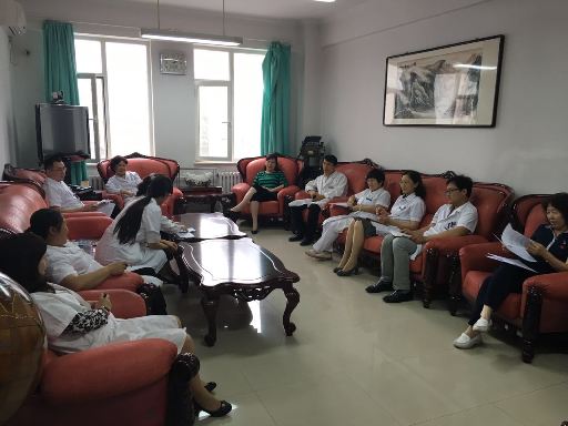 两学一做 机关一支部进行《两学一做》学习研讨.jpg