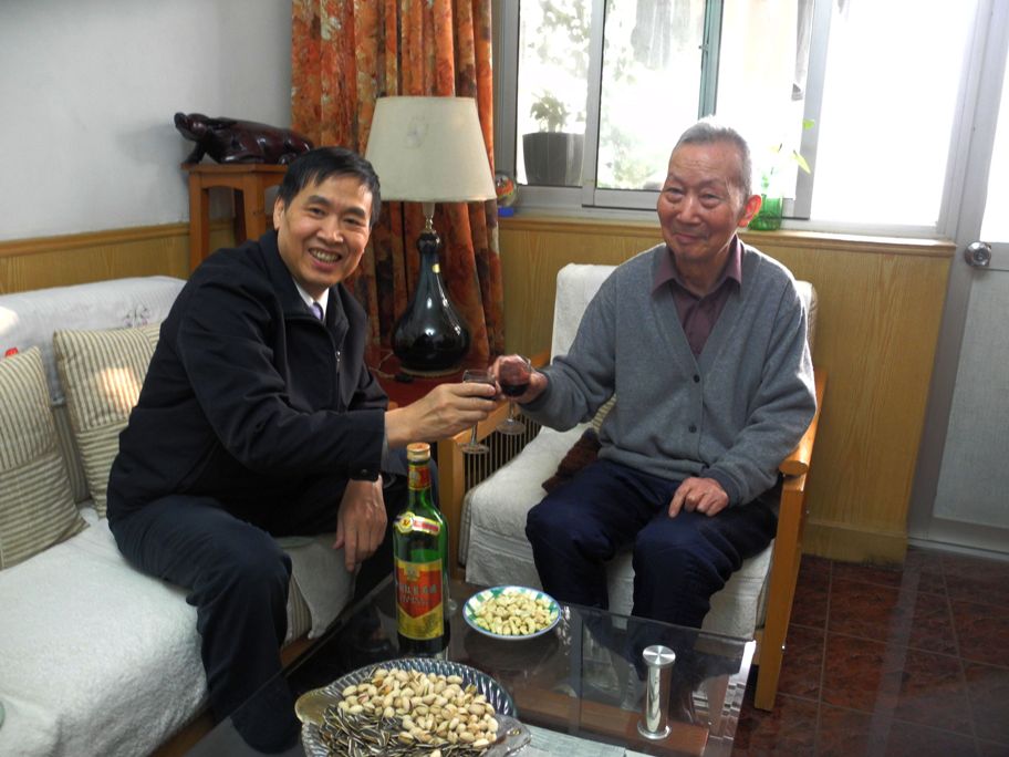 1581684269870.jpg 整形外科医院院所报2012年第一期第二版5.jpg