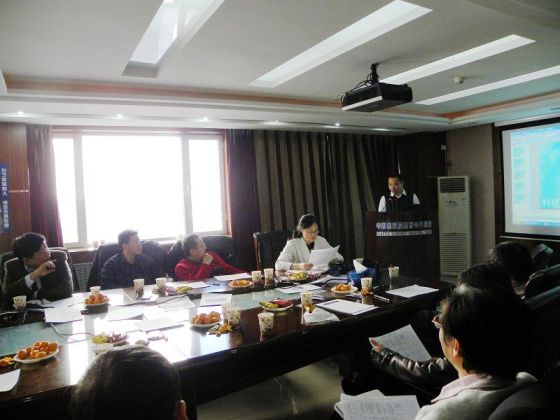 1581684652792.jpg 整形外科医院院所报2012年第一期第三版2.jpg