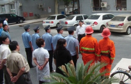 1581737414104.jpg 整形外科医院院所报2012年第三期第四版1.jpg