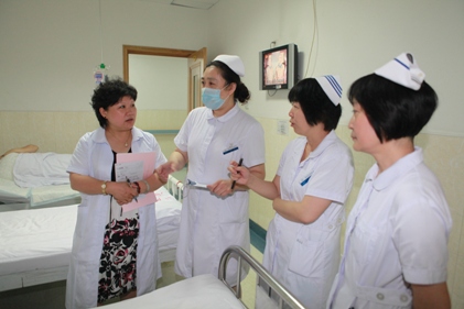 1581737584745.jpg 整形外科医院院所报2012年第四期第一版4.jpg