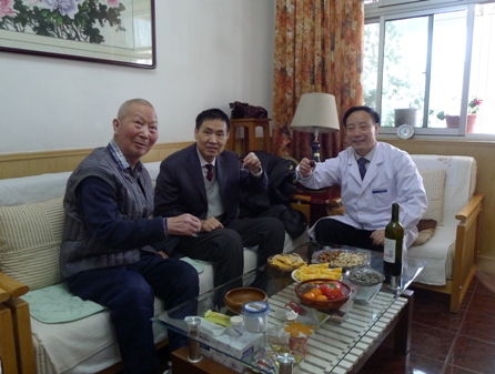 1581745913370.jpg 整形外科医院院所报2013年第二期第一版8.jpg